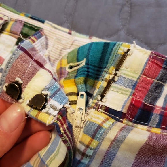 J. Crew City Fit plaid shorts sz 4. - Picture 4 of 5